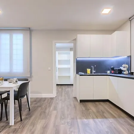 Euskalduna Azkuna Center By Next Stop Апартаменты